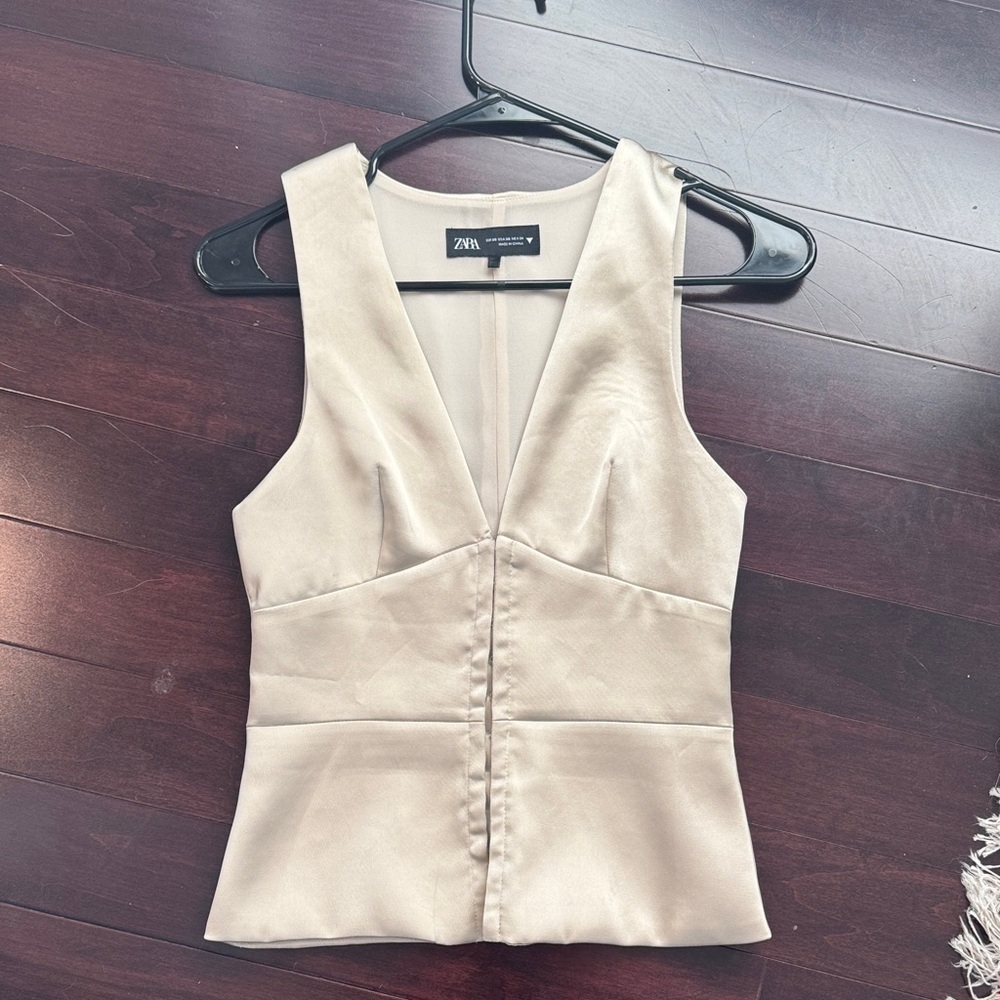 Zara Beige Sleeveless Blouse
